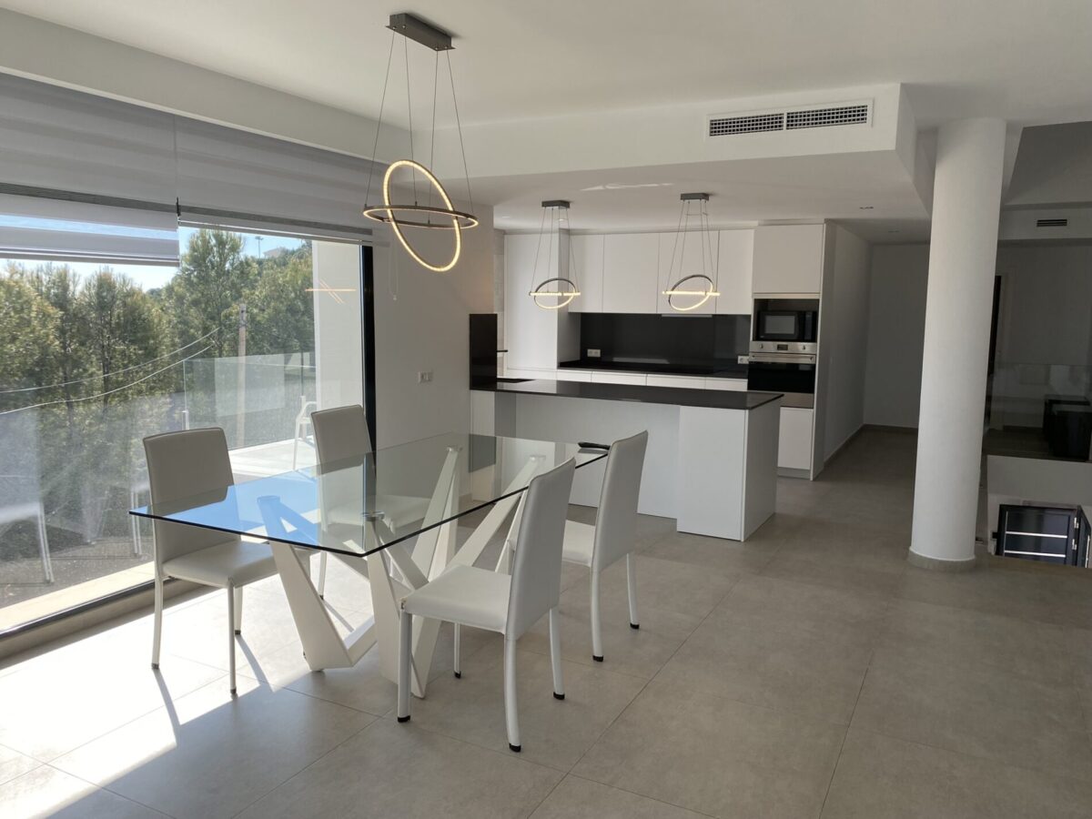 Fabulous 5 Bedroom Detached Villa For Sale in Calpe, Alicante, €865,000