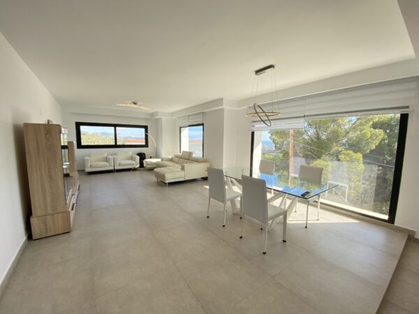 Fabulous 5 Bedroom Detached Villa For Sale in Calpe, Alicante, €865,000