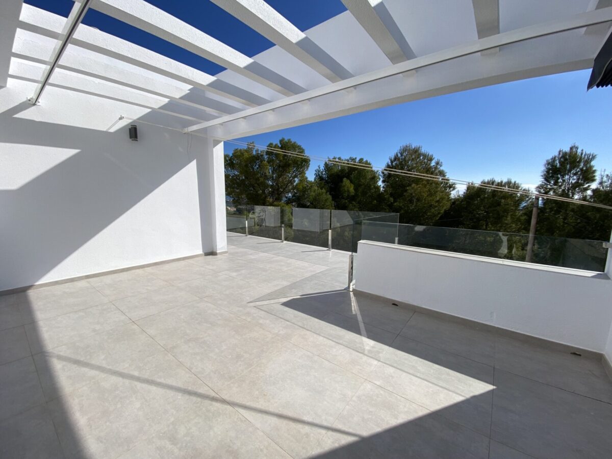 Fabulous 5 Bedroom Detached Villa For Sale in Calpe, Alicante, €865,000