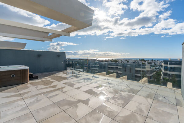 Stunning 3 bedroom duplex penthouse in Estepona, Malaga, Spain, €595,000